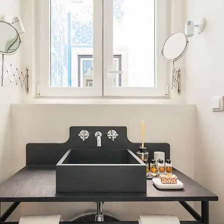 알마리아 - 엑스 리브리스 아파트먼트 | 시아두 아파트 *