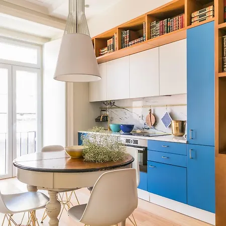 希亚多阿尔梅利亚珍藏公寓 *